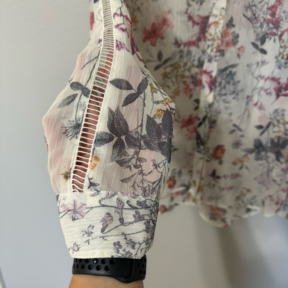 Kut From the Kloth Sheer Floral Button Down Blouse—M - Picture 4 of 9